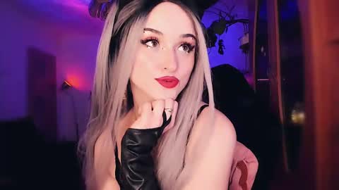 MiladyJolie online show from 02-25-25, 04:35