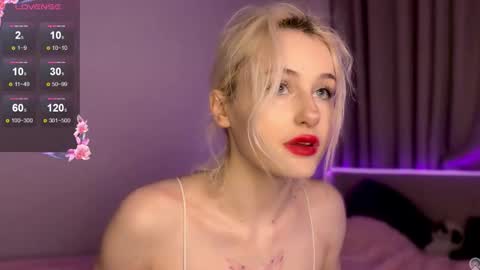 Snapshot of milaelin chatting on 01-12-26, 07:30 Mila online show from 01-12-26, 07:30