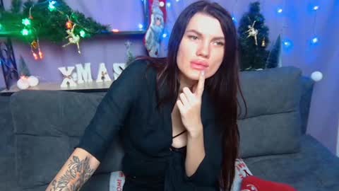 Snapshot of milaloona chatting on 12-21-24, 09:23 Milaloona online show from 12-21-24, 09:23