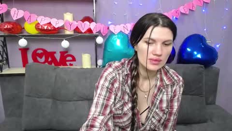 Snapshot of milaloona chatting on 02-13-25, 06:05 Milaloona online show from 02-13-25, 06:05