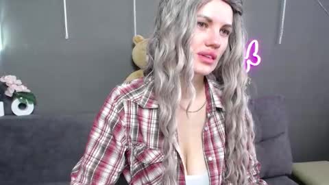 Snapshot of milaloona chatting on 03-26-26, 07:58 Milaloona online show from 03-26-26, 07:58