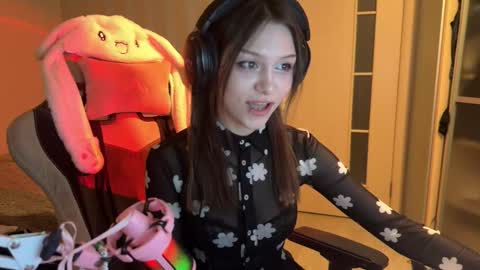 Snapshot of milamiuu chatting on 01-11-26, 11:59 milamiuu online show from 01-11-26, 11:59