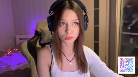 Snapshot of milamiuu chatting on 02-04-26, 01:44 milamiuu online show from 02-04-26, 01:44