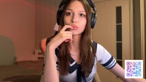 milamiuu online show from 05-10-26, 03:17
