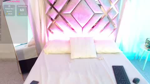 MilaMonroeXX online show from 07-16-26, 02:28