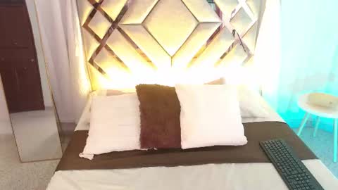MilaMonroeXX online show from 08-01-26, 02:33