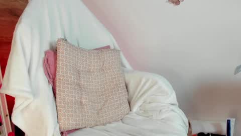 Snapshot of milan_d01 chatting on 03-01-25, 12:28 Nice To Meet you Welcome here online show from 03-01-25, 12:28