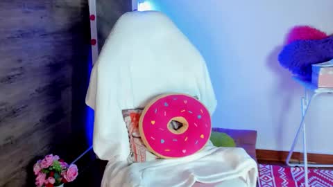 Snapshot of milan_d01 chatting on 11-07-25, 09:26 Nice To Meet you Welcome here online show from 11-07-25, 09:26