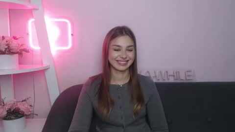 milanaangelas online show from 11-14-25, 05:50