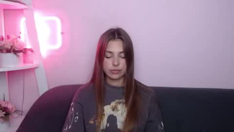 milanaangelas online show from 07-11-26, 05:10