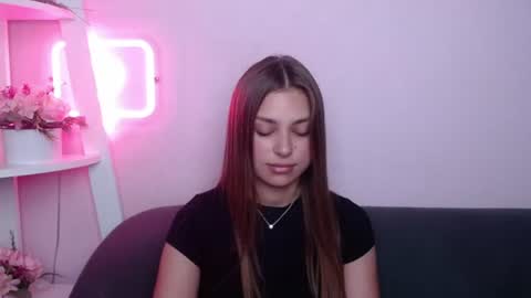 milanaangelas online show from 07-20-26, 10:39