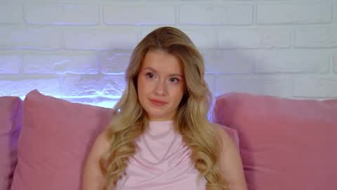 MilanaBalmain online show from 04-11-26, 04:28