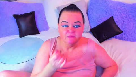 Snapshot of milanabiegert chatting on 02-02-25, 02:56 Lana online show from 02-02-25, 02:56