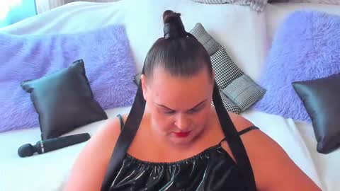 Snapshot of milanabiegert chatting on 09-16-25, 07:20 Lana online show from 09-16-25, 07:20