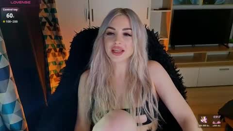 Lana online show from 04-09-26, 08:25