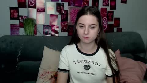 milanaroz online show from 09-13-25, 04:51