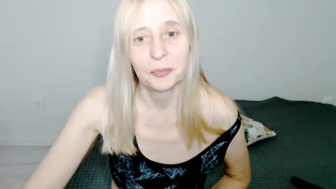 Milena online show from 02-14-25, 04:26