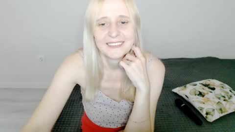 Milena online show from 02-16-25, 04:53