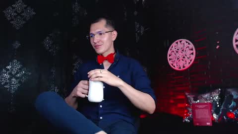 milandavid1 online show from 04-25-26, 05:54