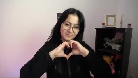 Snapshot of milania_milaa chatting on 10-22-25, 08:03 milania_milaa online show from 10-22-25, 08:03