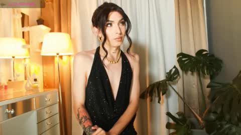 Snapshot of milansantana24 chatting on 11-11-25, 01:05 MILAN SANTANA online show from 11-11-25, 01:05