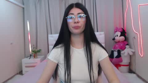 Snapshot of milasecretsss chatting on 05-16-26, 06:32 milasecretsss online show from 05-16-26, 06:32