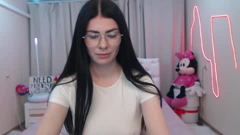 Snapshot of milasecretsss chatting on 05-22-26, 07:15 milasecretsss online show from 05-22-26, 07:15