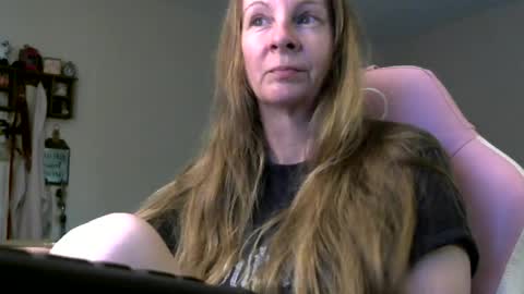 Mila online show from 06-21-26, 01:13