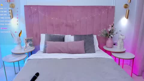 Mia online show from 03-08-25, 05:38