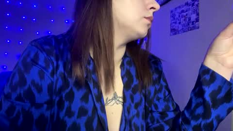 Milaxcute online show from 02-16-25, 01:49