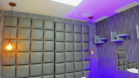 Snapshot of mile_u chatting on 01-28-25, 03:47 Milena online show from 01-28-25, 03:47