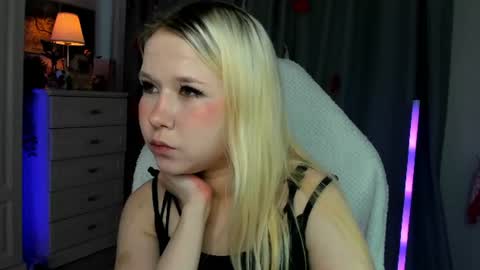 Mia online show from 07-16-26, 09:37