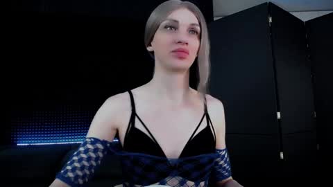 Milena Hardy online show from 10-03-25, 04:31