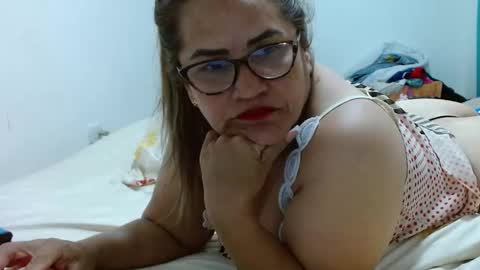 MILENA online show from 09-12-25, 02:11