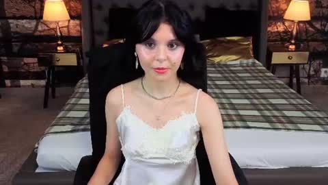 Snapshot of milena_lynn chatting on 06-10-26, 12:59 Milena online show from 06-10-26, 12:59