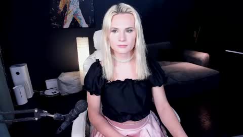 Milena online show from 05-23-26, 10:58