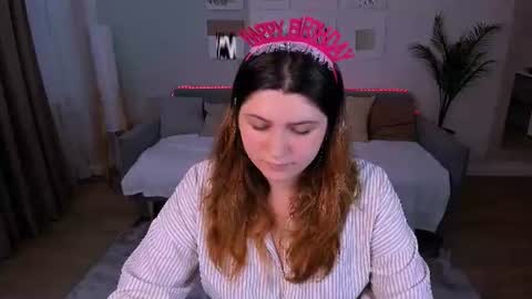 Snapshot of milenafiery chatting on 07-21-26, 04:48 milenafiery online show from 07-21-26, 04:48