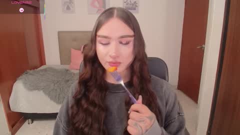 Miley online show from 12-05-25, 03:09