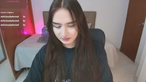 Miley online show from 04-24-26, 01:13