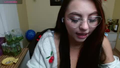 Miley online show from 04-16-26, 01:23