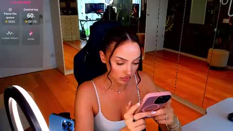 Miley Sin online show from 07-10-26, 01:03