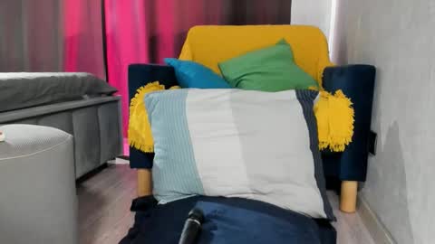 Snapshot of milf__mari chatting on 10-26-25, 11:38 Maria online show from 10-26-25, 11:38