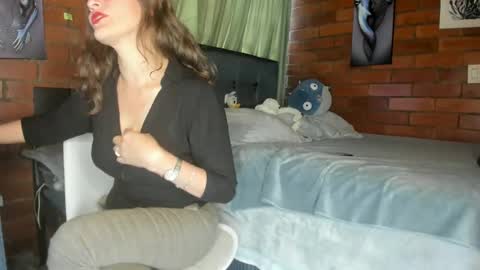 Snapshot of milf_darling chatting on 03-07-25, 09:38 Victoria online show from 03-07-25, 09:38