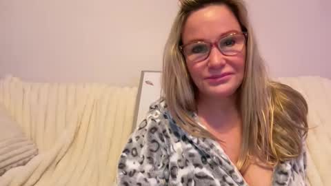 MIlf Goddess online show from 03-08-25, 04:56