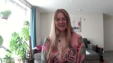 Milf Tara36 online show from 09-29-25, 09:47