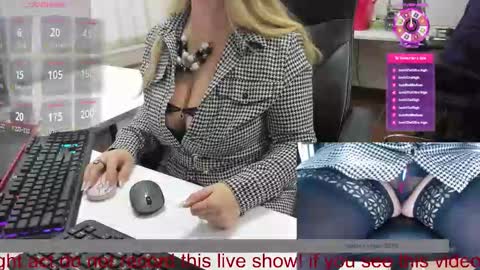 Snapshot of milf_viktoria chatting on 01-19-26, 12:09 Viktoria online show from 01-19-26, 12:09