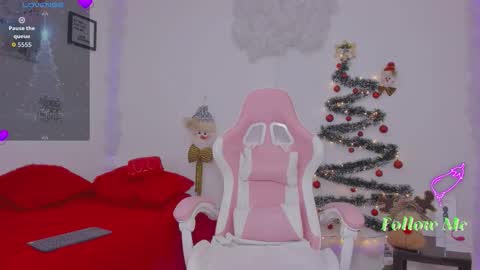 Aura  online show from 12-16-25, 02:16