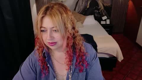 Snapshot of milfarlet chatting on 01-10-26, 02:08 Arlet online show from 01-10-26, 02:08