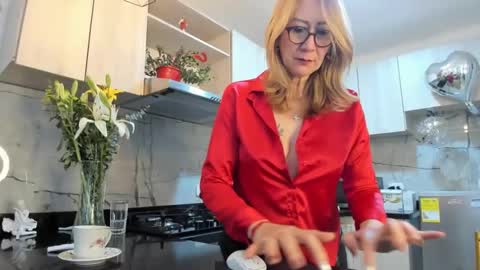 ASHLEY online show from 01-26-25, 04:51