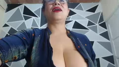 Snapshot of milfcamila367608 chatting on 07-16-26, 10:32 camila online show from 07-16-26, 10:32